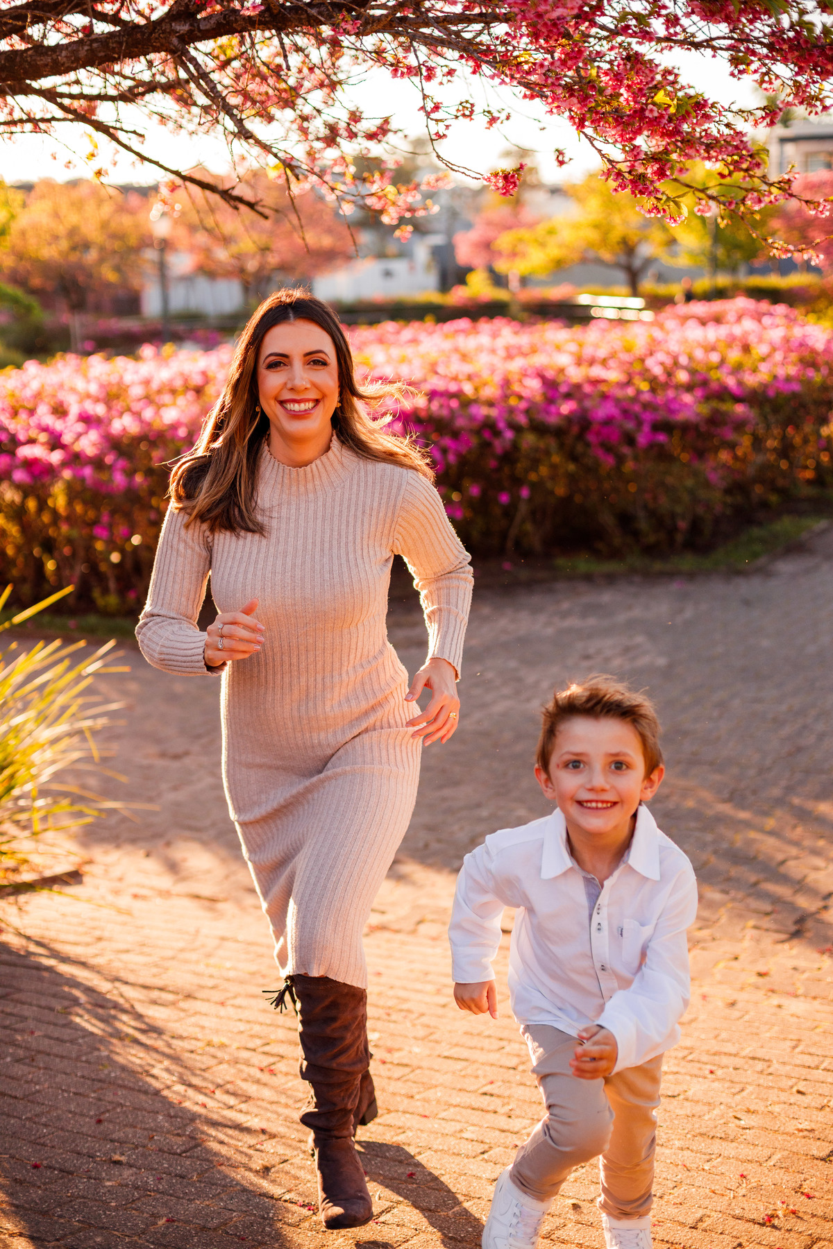Fotografa familia Curitiba - ensaio externo cerejeiras bebê 
