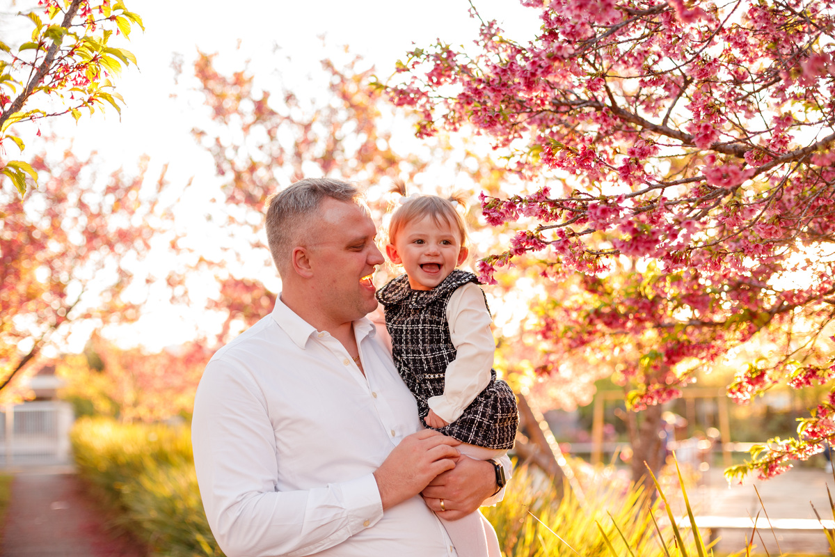 Fotografa familia Curitiba - ensaio externo cerejeiras bebê 