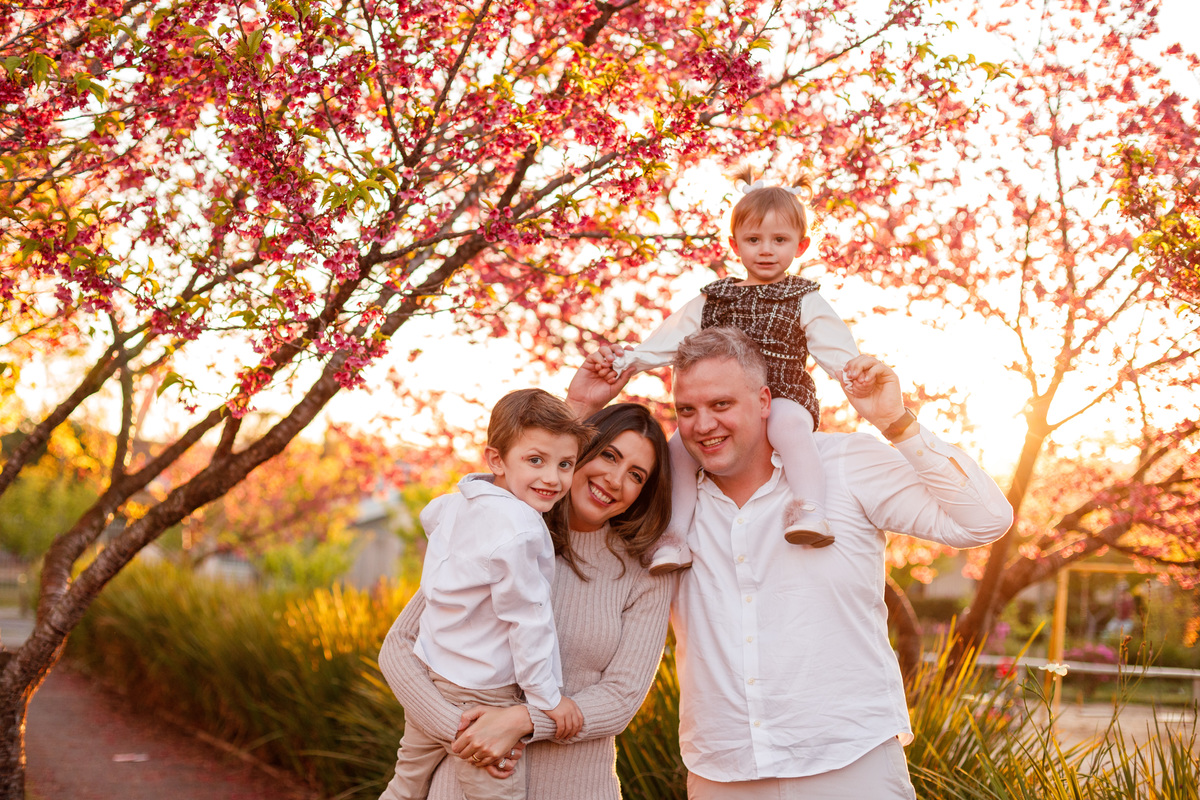 Fotografa familia Curitiba - ensaio externo cerejeiras bebê 