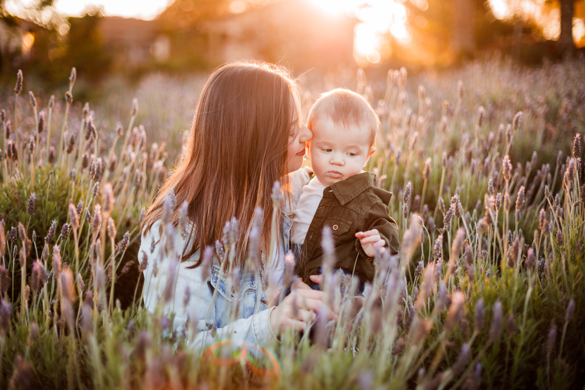 Fotografa familia Curitiba - picnic bebes lavatório por do sol