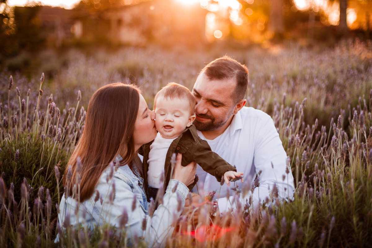Fotografa familia Curitiba - picnic bebes lavatório por do sol
