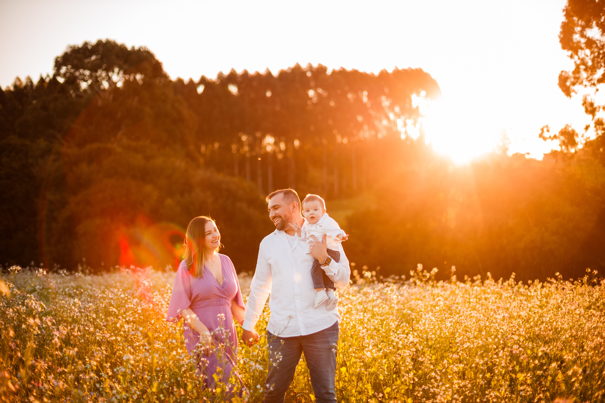 Fotografa familia Curitiba - picnic bebes lavatório por do sol