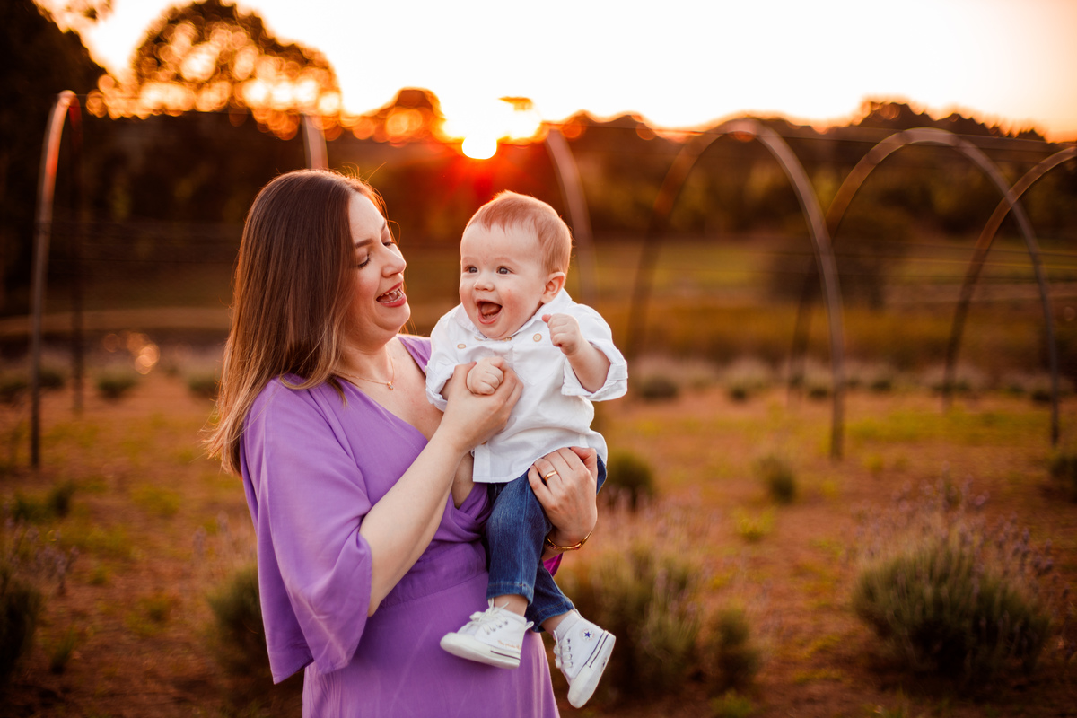 Fotografa familia Curitiba - picnic bebes lavatório por do sol