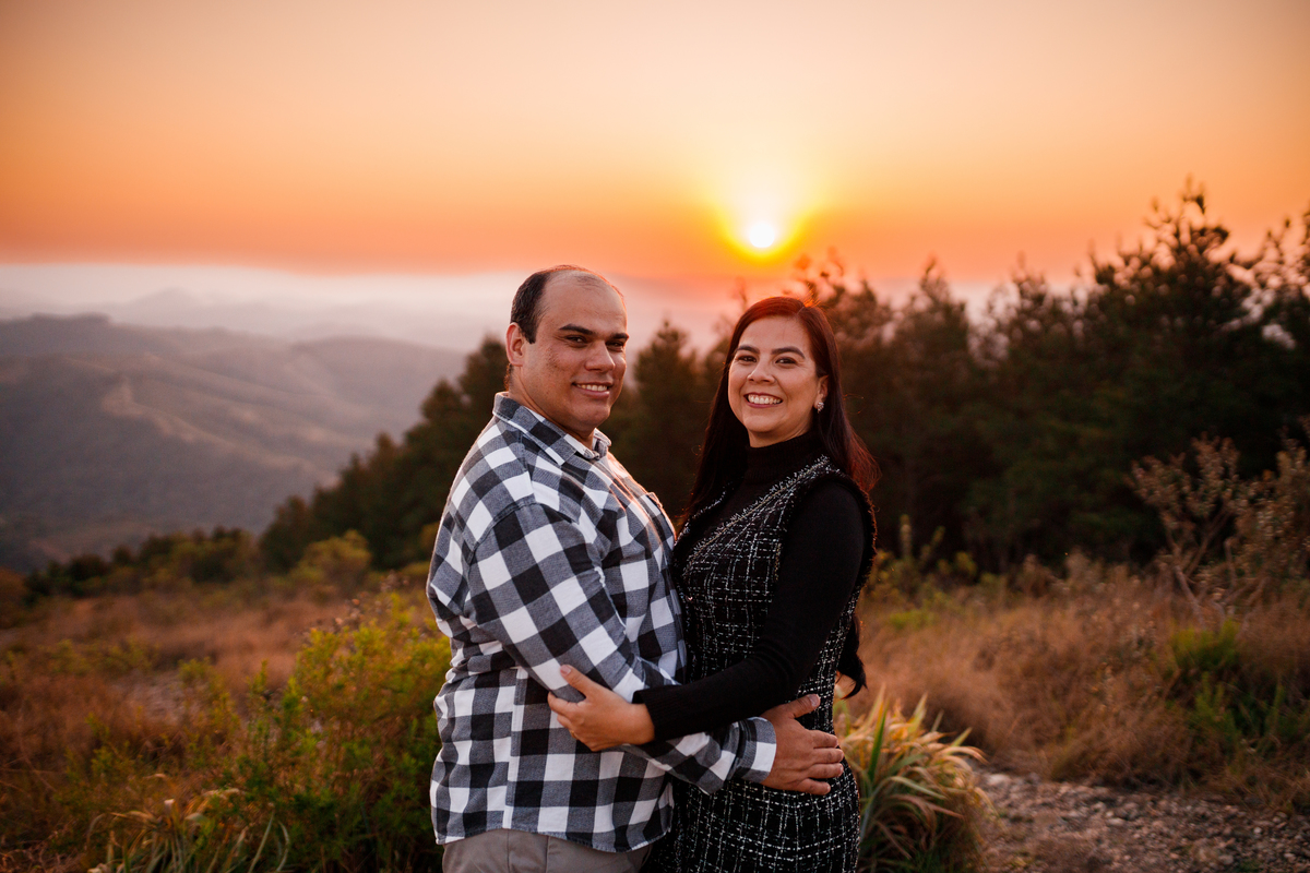 Fotografa familia Curitiba - Ensaio externo morro três barras cachoeira