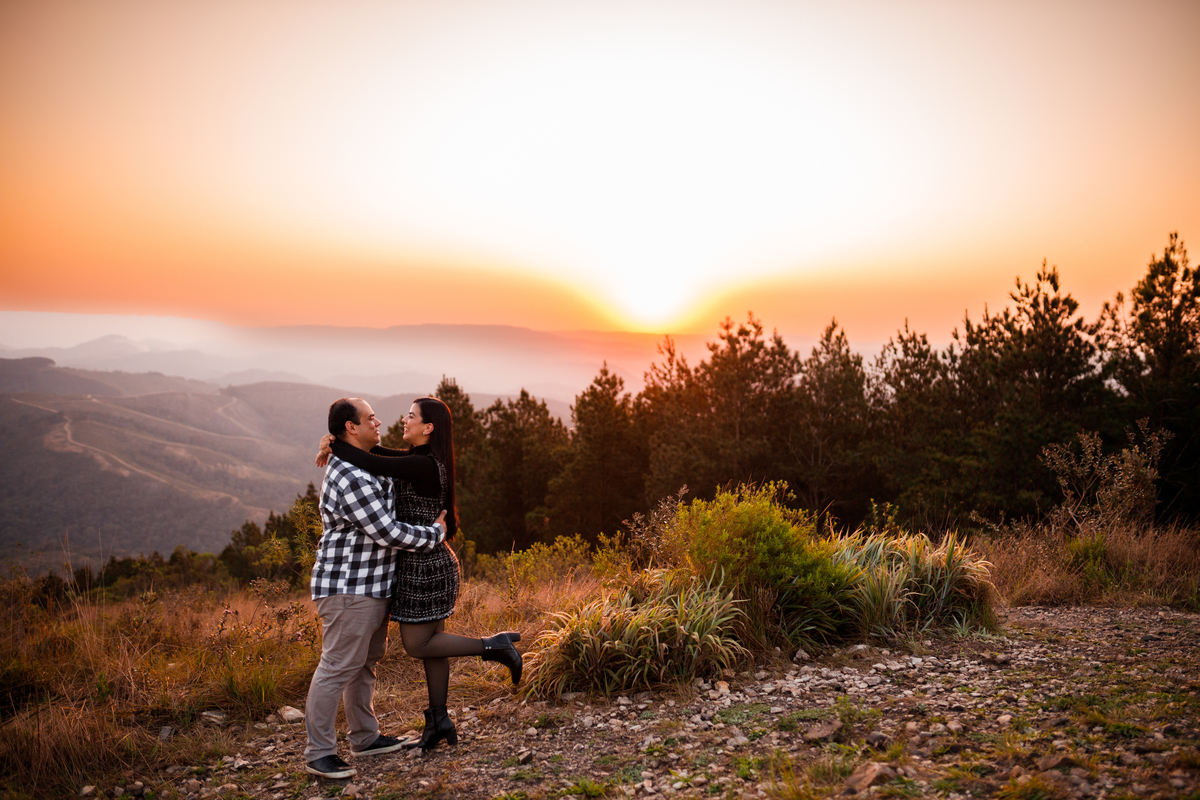 Fotografa familia Curitiba - Ensaio externo morro três barras cachoeira