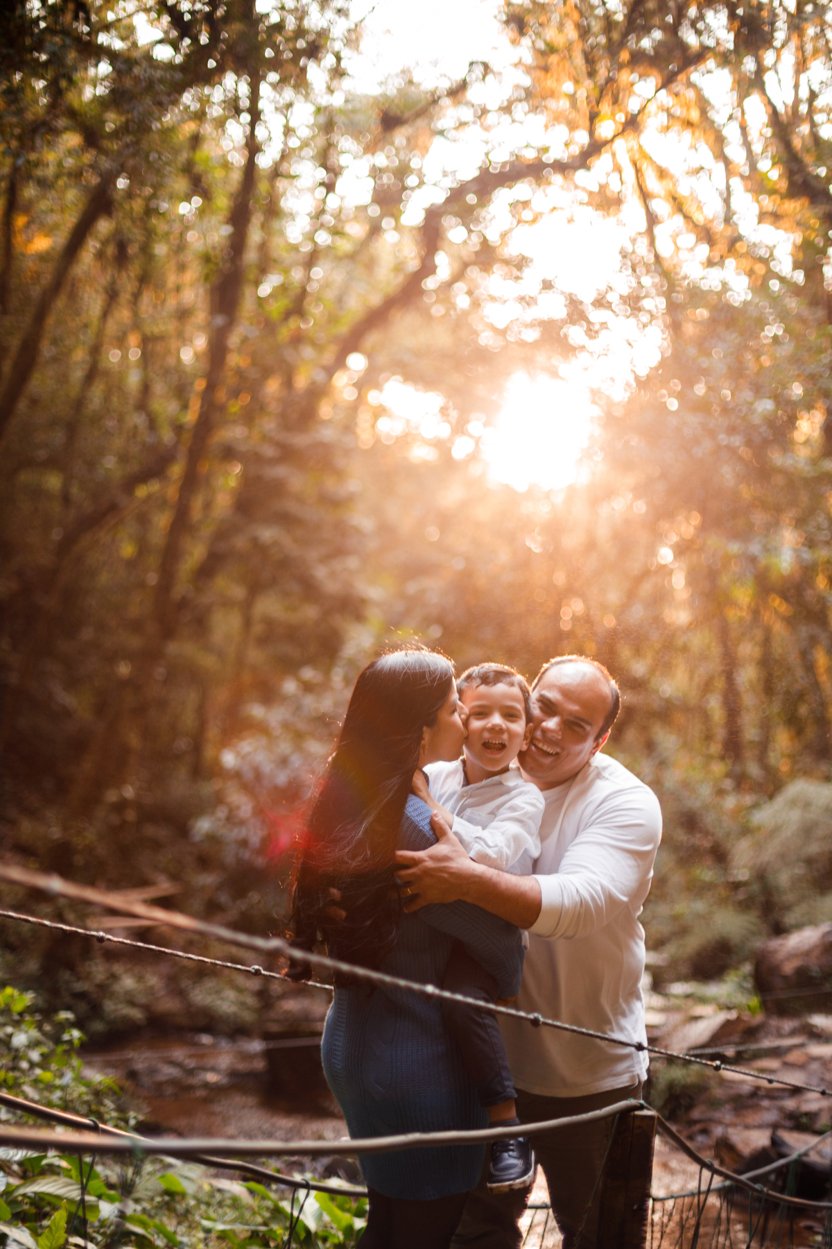 Fotografa familia Curitiba - Ensaio externo morro três barras cachoeira