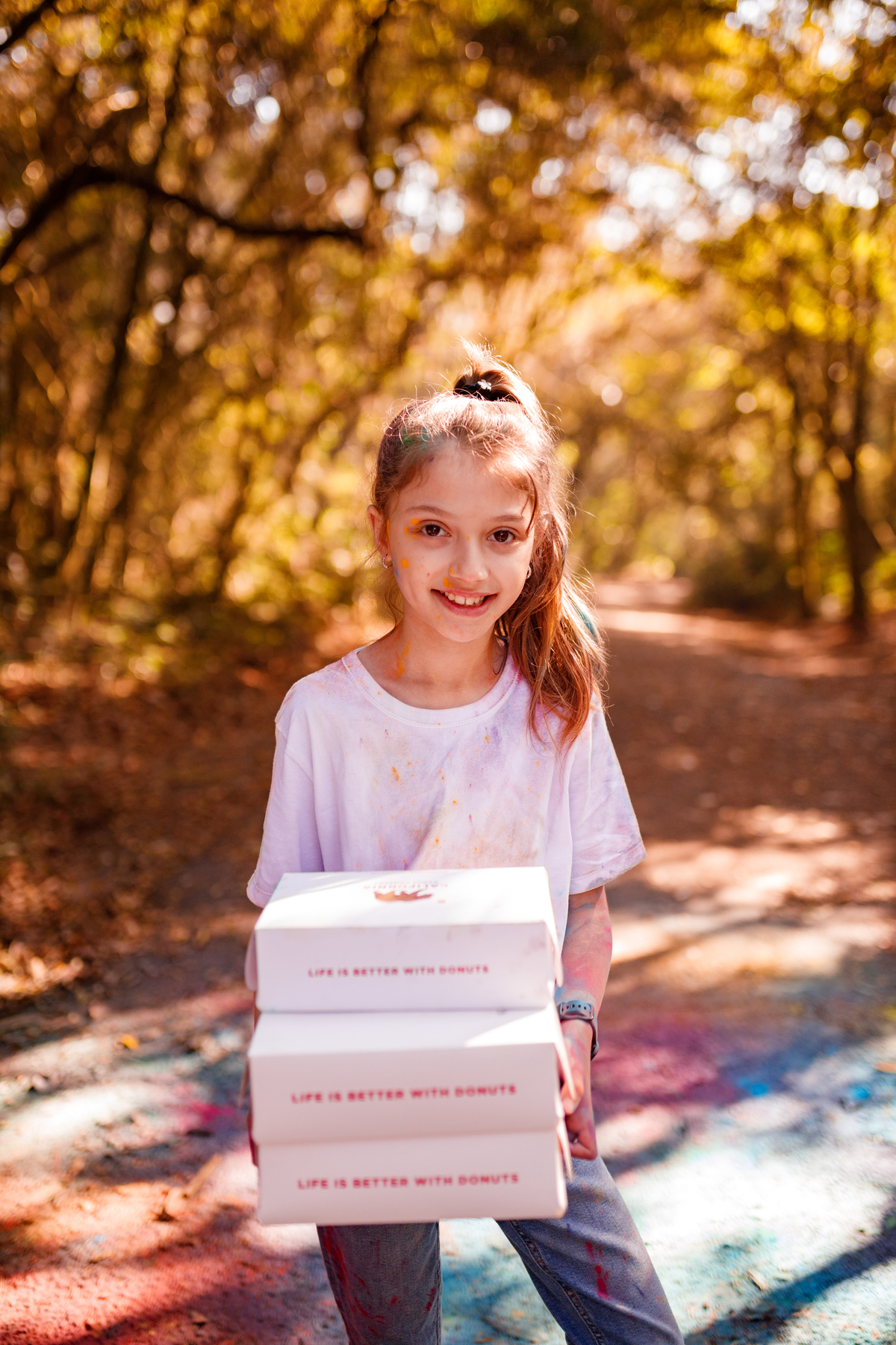Fotografa familia Curitiba - externo com cores pó colorido California donuts