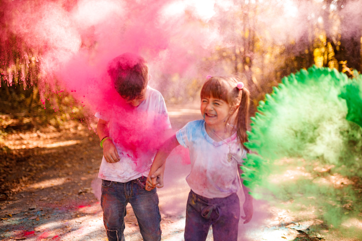 Fotografa familia Curitiba - externo com cores pó colorido California donuts