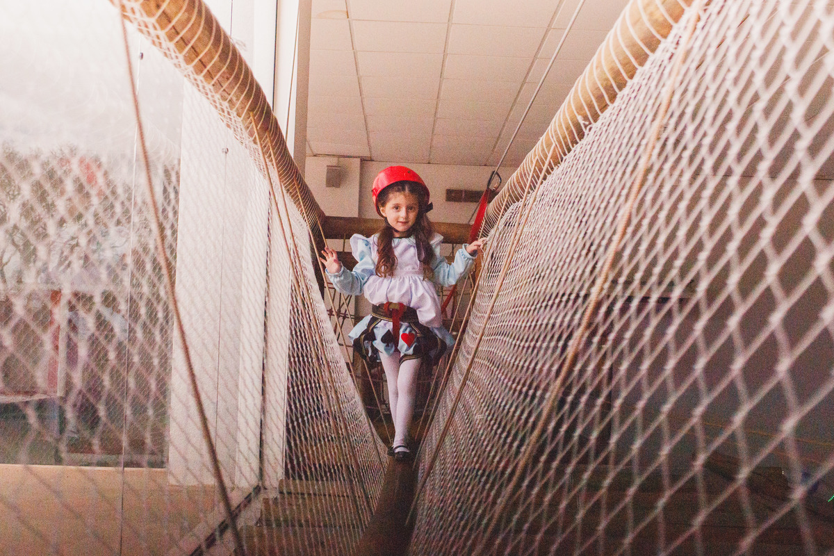 Fotografa familia Curitiba - alice no pais das maravilhas buffet play house