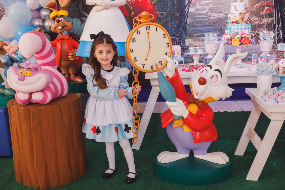 Fotografa familia Curitiba - alice no pais das maravilhas buffet play house