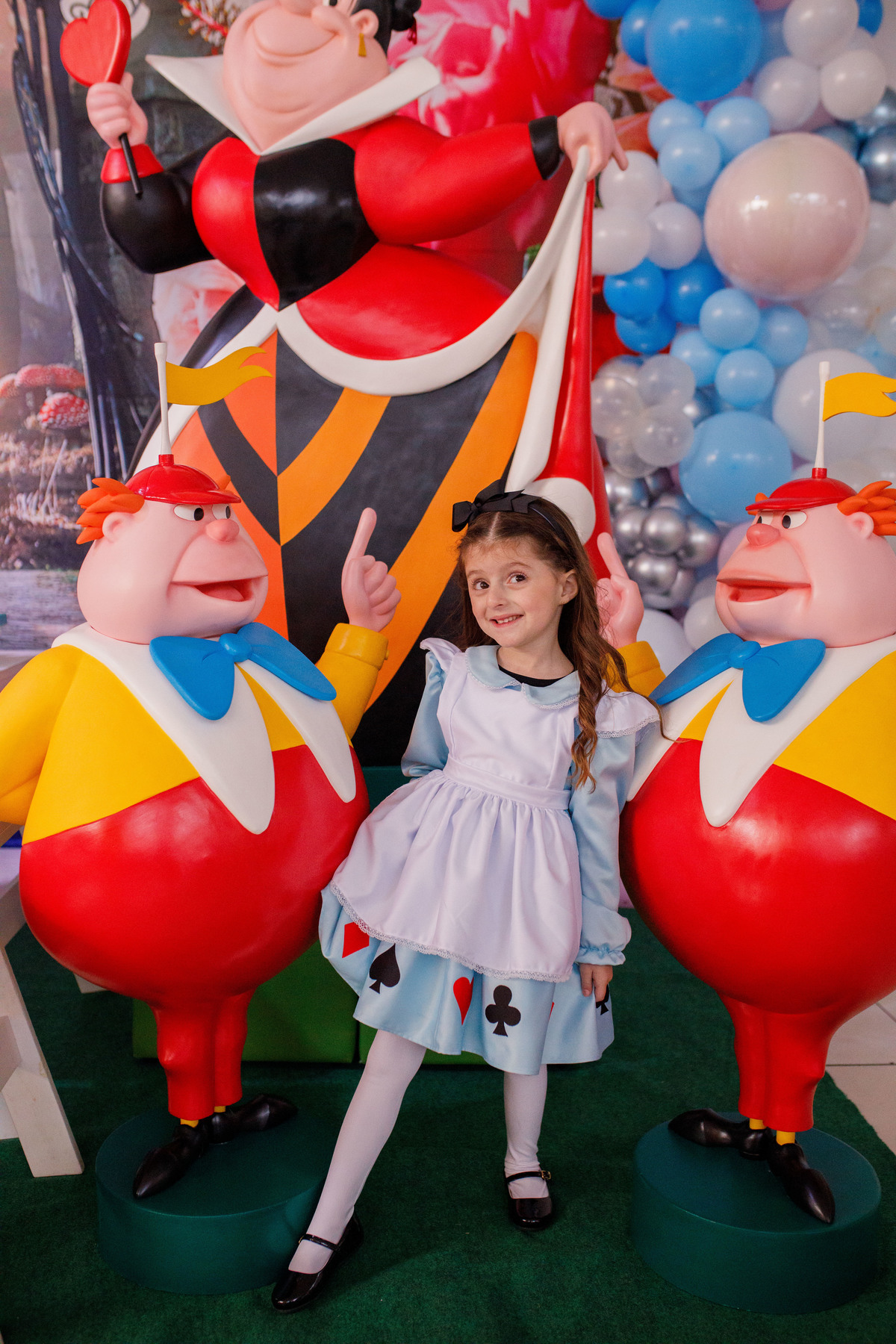 Fotografa familia Curitiba - alice no pais das maravilhas buffet play house