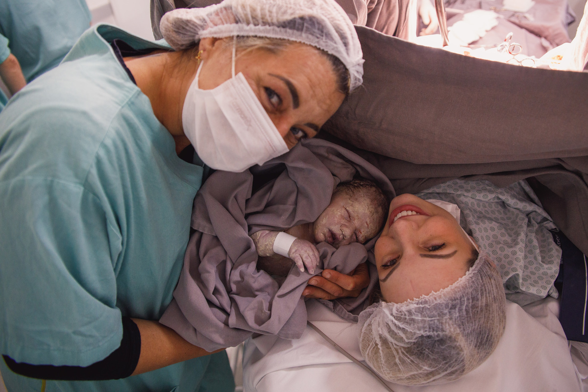Fotografa familia Curitiba - nascimento hospital santa Brigida menino