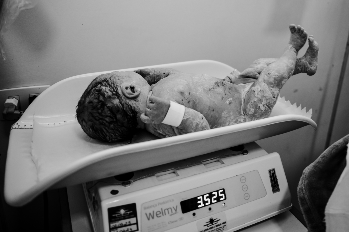 Fotografa familia Curitiba - nascimento hospital santa Brigida menino