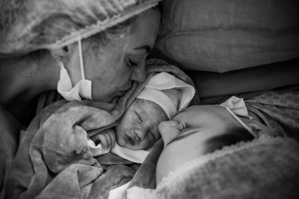 Fotografa familia Curitiba - nascimento hospital santa Brigida menino