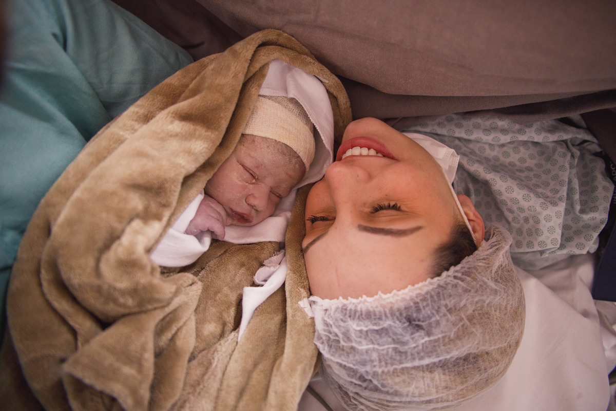 Fotografa familia Curitiba - nascimento hospital santa Brigida menino