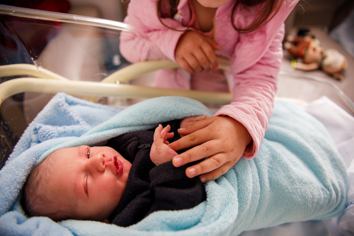 Fotografa familia Curitiba - nascimento hospital santa Brigida menino