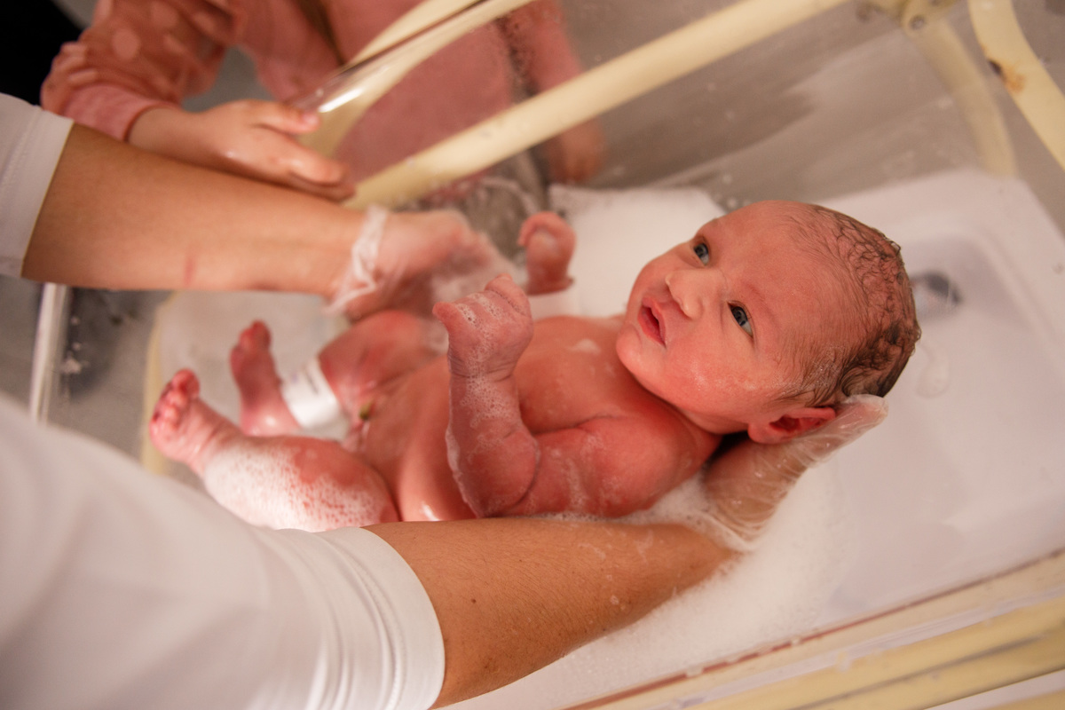 Fotografa familia Curitiba - nascimento hospital santa Brigida menino