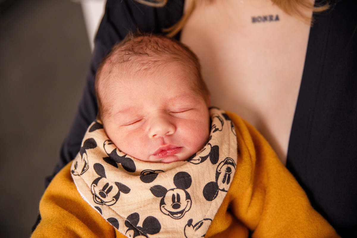 Fotografa familia Curitiba - nascimento hospital santa Brigida menino