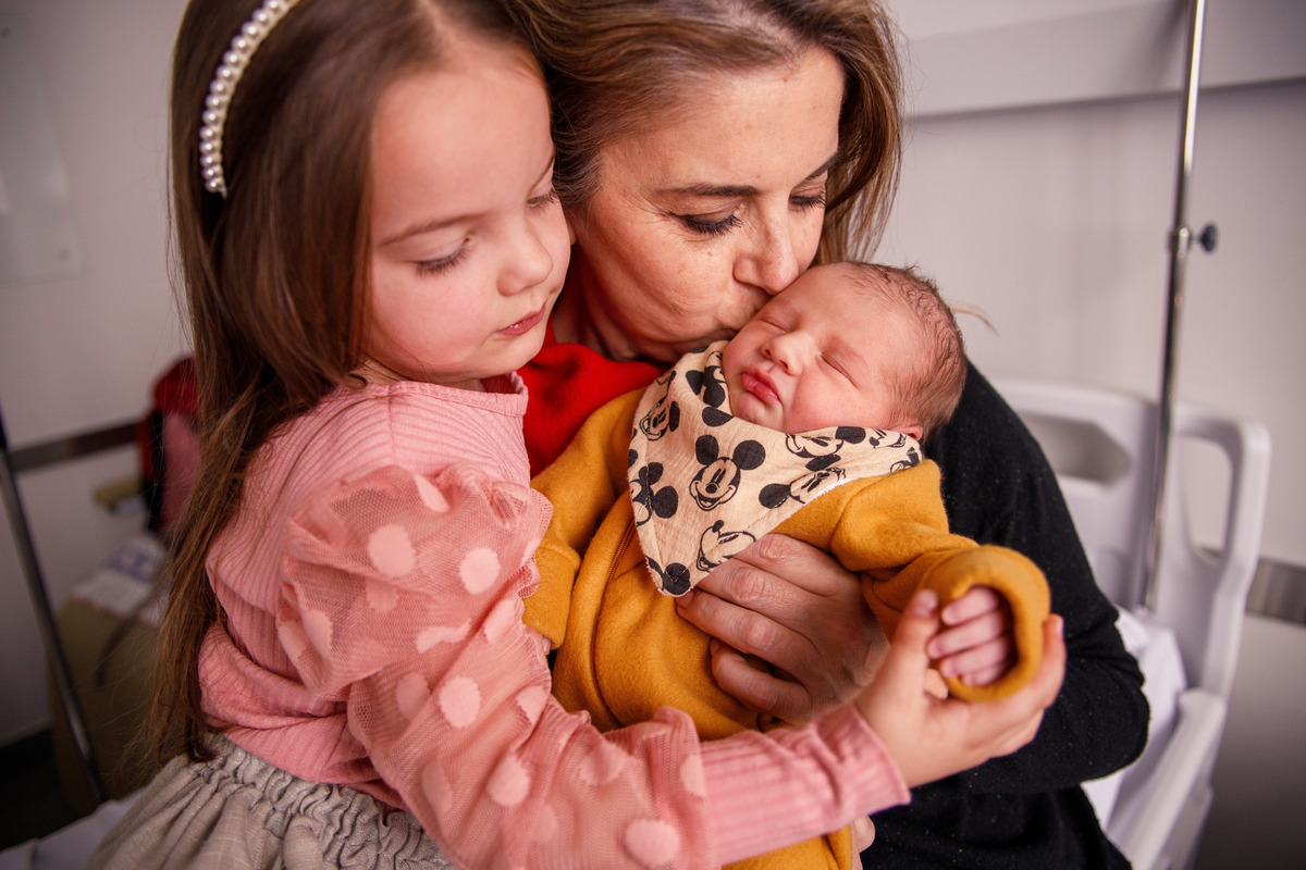 Fotografa familia Curitiba - nascimento hospital santa Brigida menino