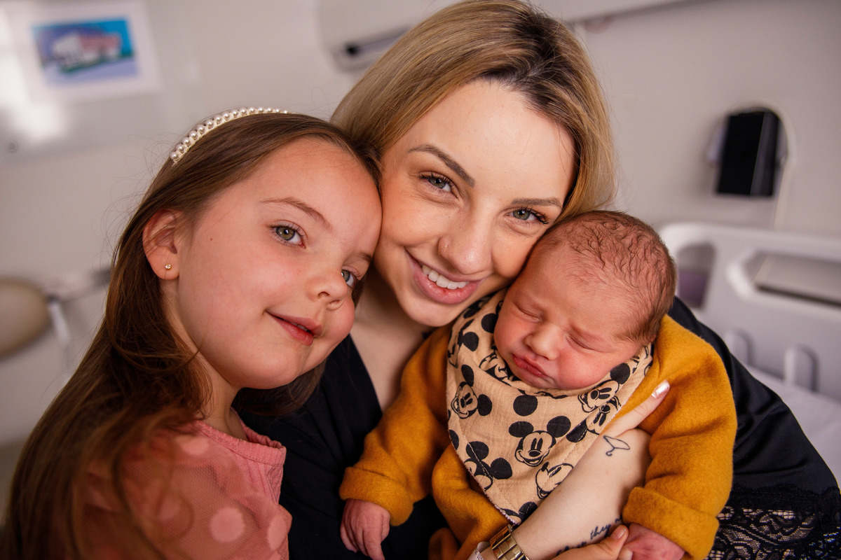 Fotografa familia Curitiba - nascimento hospital santa Brigida menino