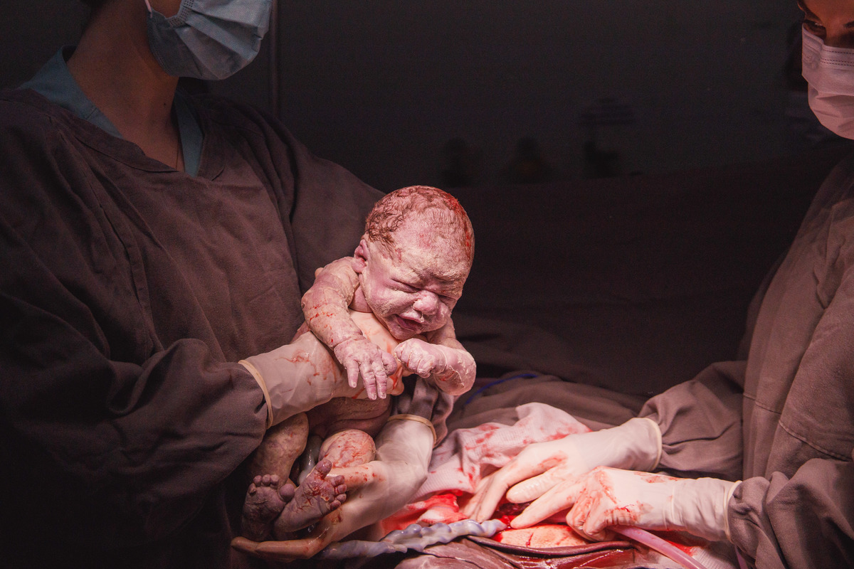 Fotografa familia Curitiba - nascimento hospital santa Brigida menino