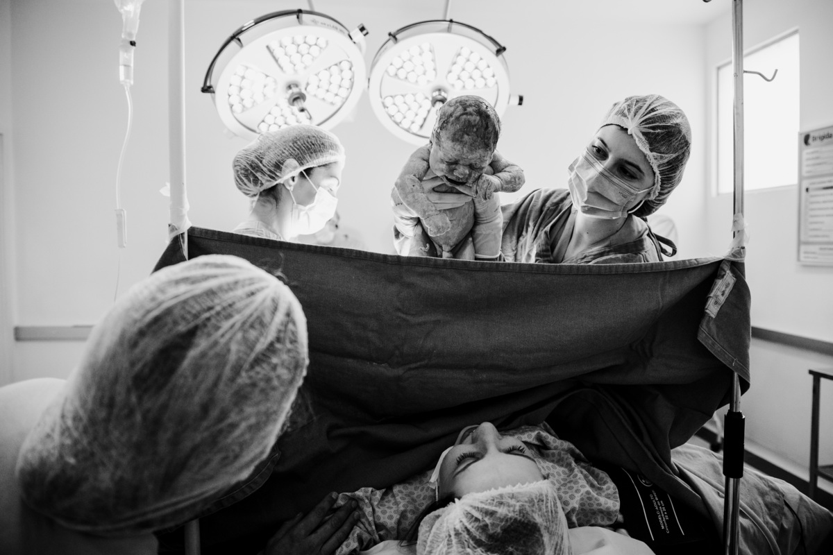 Fotografa familia Curitiba - nascimento hospital santa Brigida menino