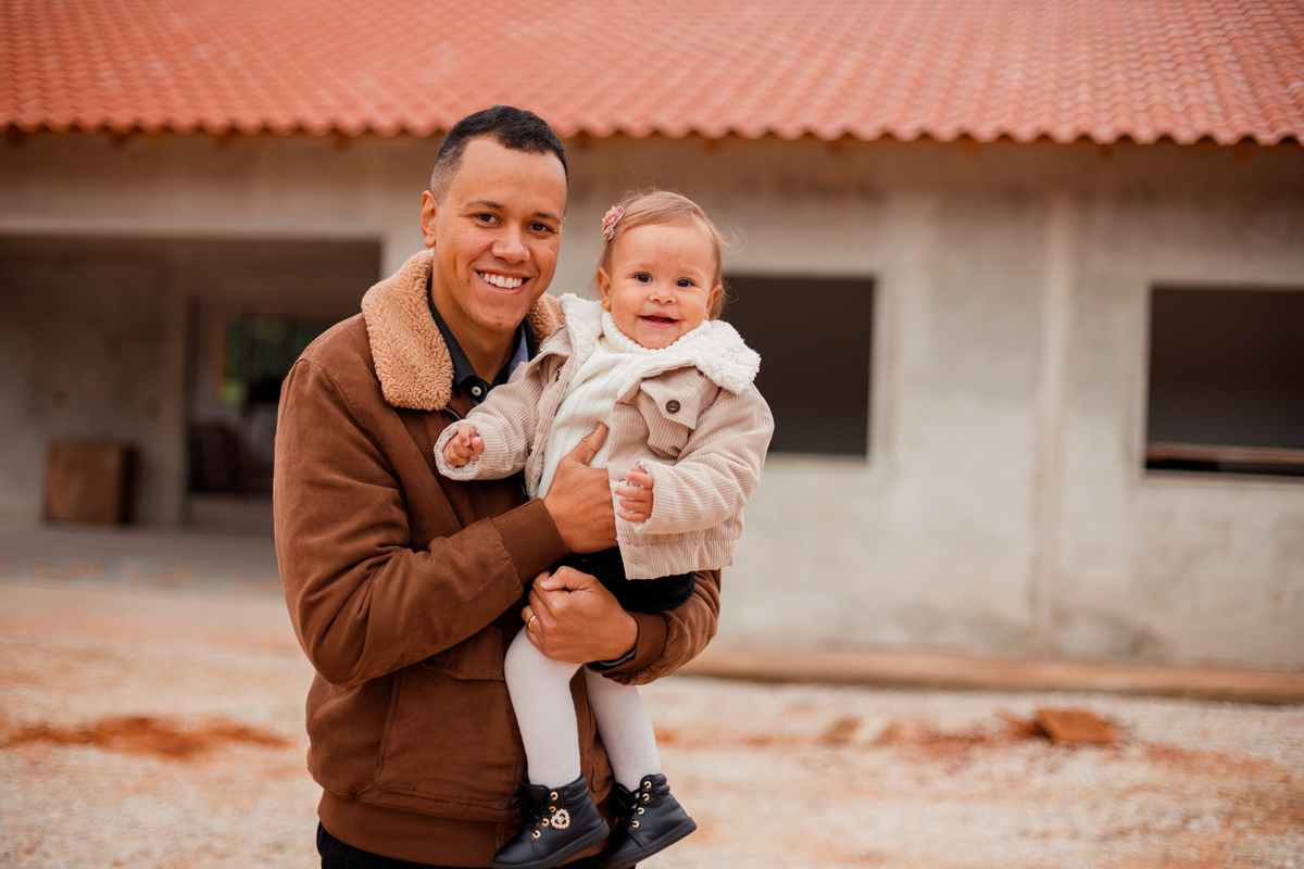 Fotografa familia Curitiba - ensaio bebê casa reforma campo magro