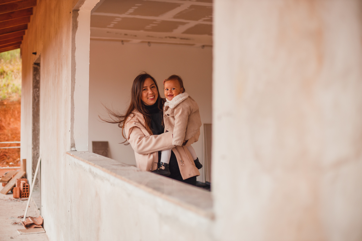 Fotografa familia Curitiba - ensaio bebê casa reforma campo magro