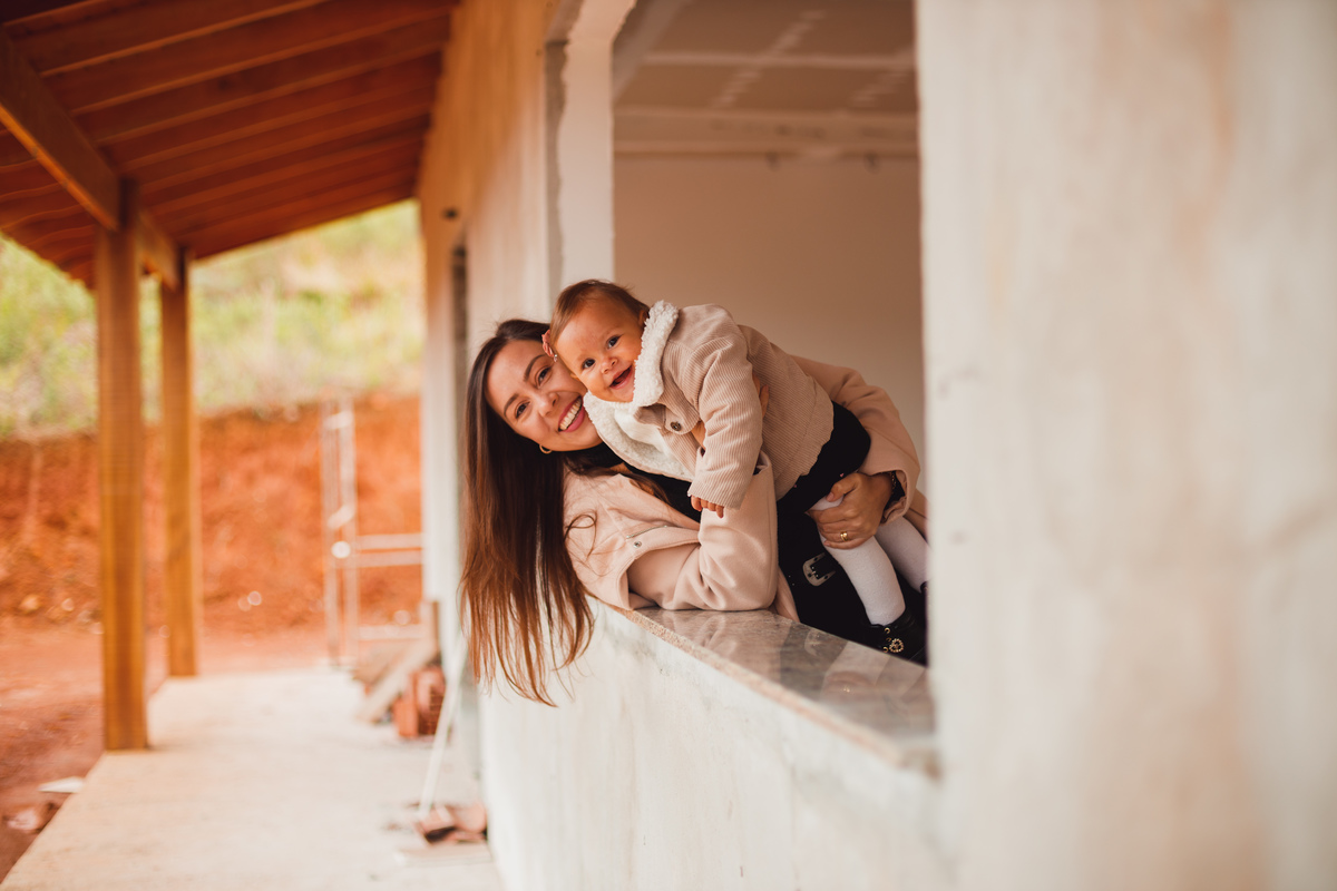 Fotografa familia Curitiba - ensaio bebê casa reforma campo magro