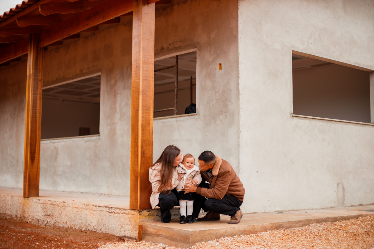 Fotografa familia Curitiba - ensaio bebê casa reforma campo magro