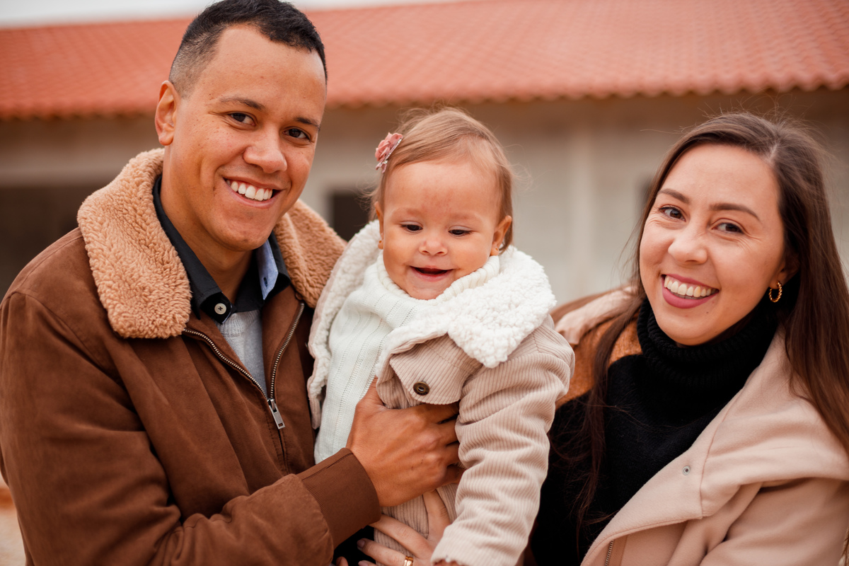 Fotografa familia Curitiba - ensaio bebê casa reforma campo magro