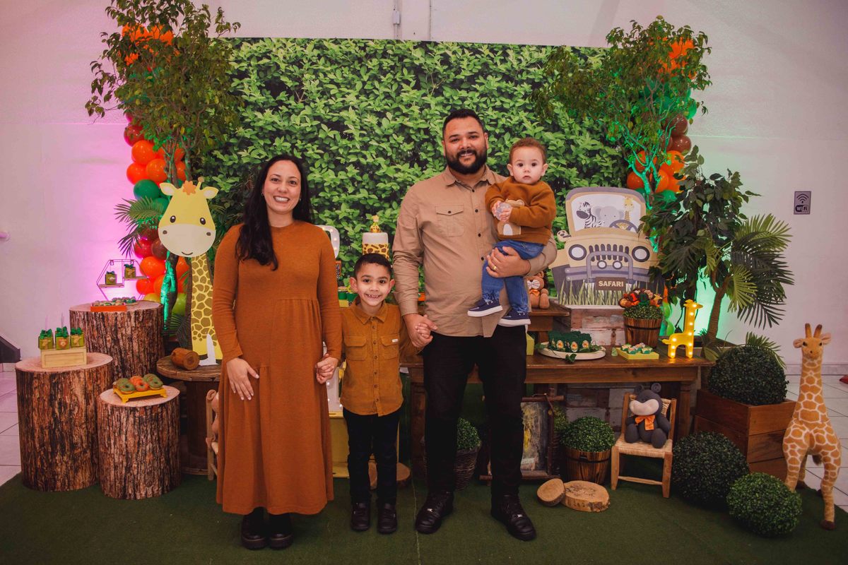 Fotografa familia Curitiba - buffet smalls kids safari bebes
