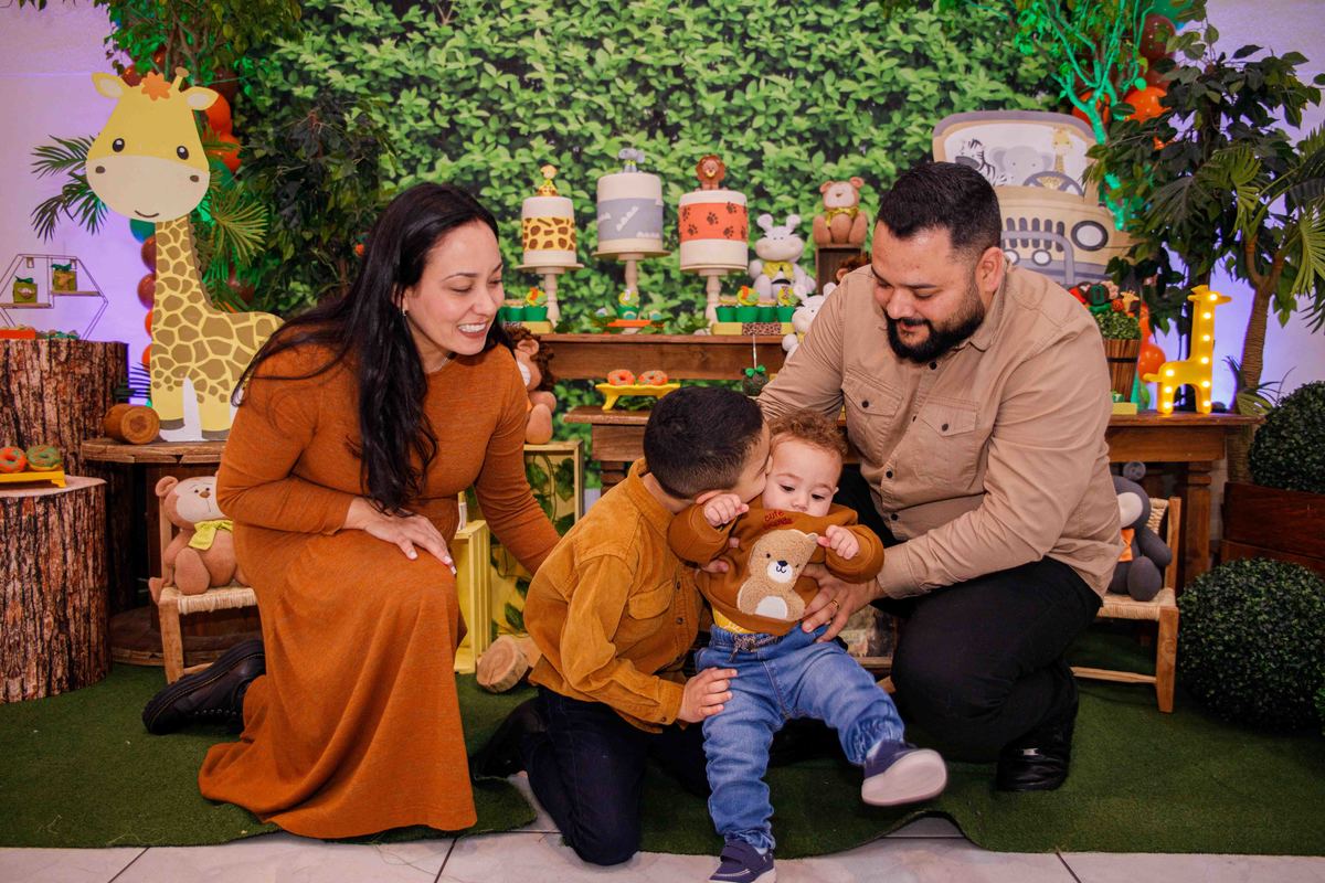 Fotografa familia Curitiba - buffet smalls kids safari bebes