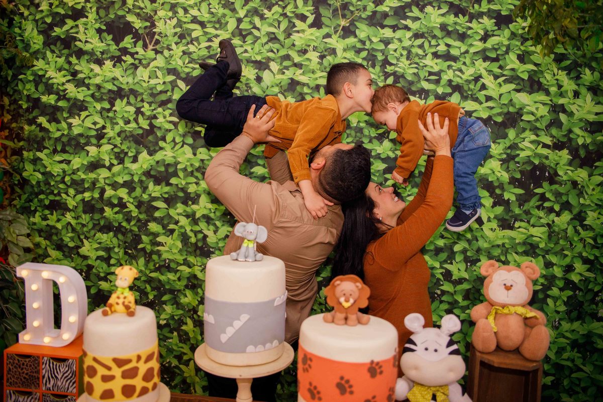 Fotografa familia Curitiba - buffet smalls kids safari bebes