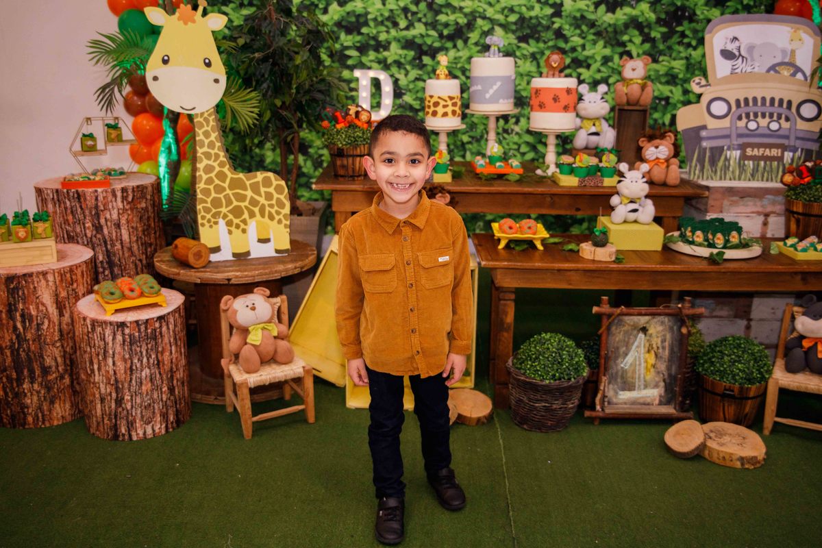 Fotografa familia Curitiba - buffet smalls kids safari bebes