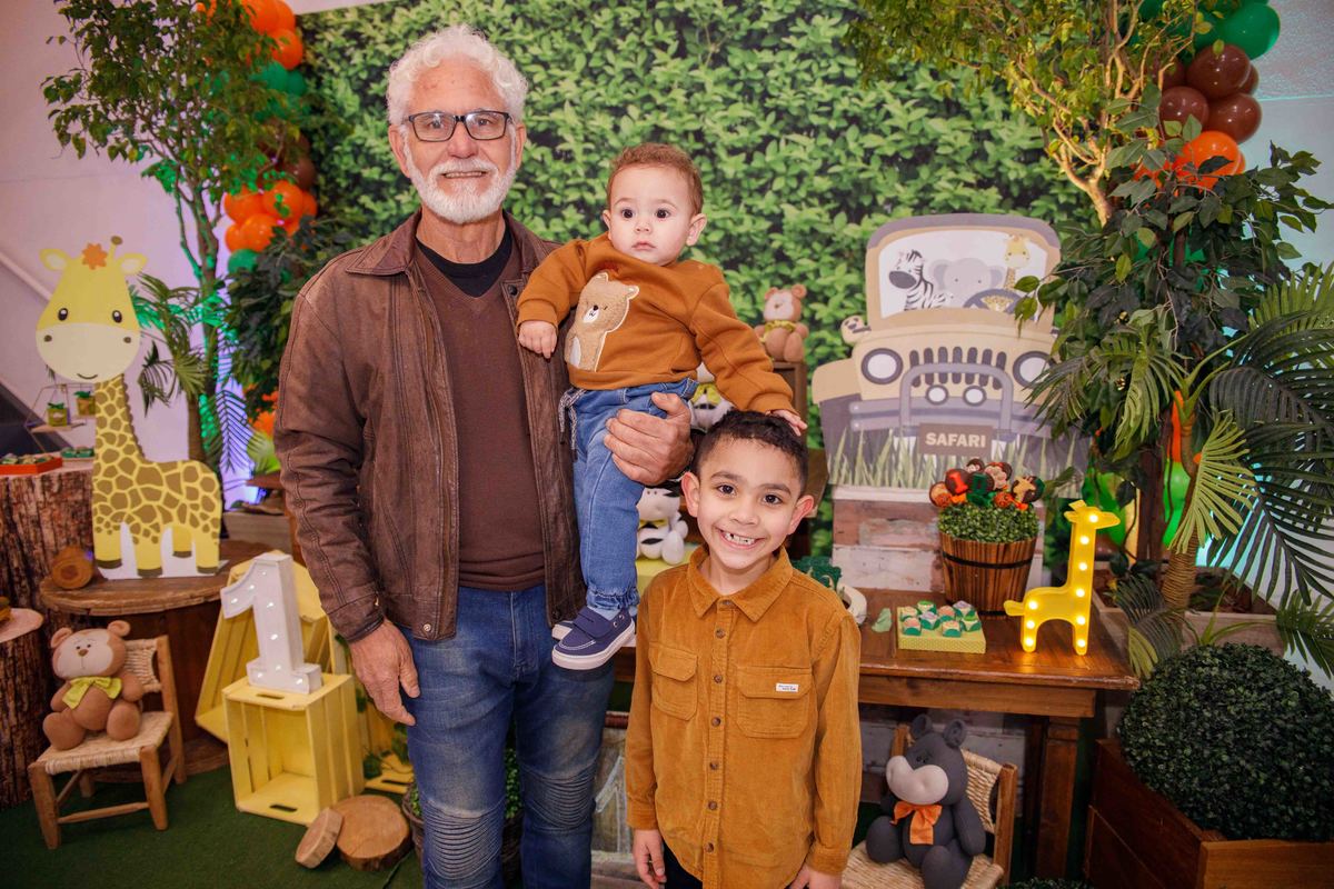 Fotografa familia Curitiba - buffet smalls kids safari bebes