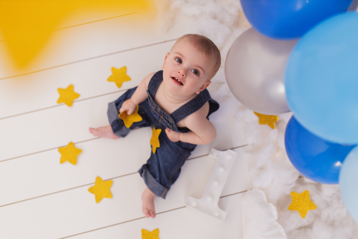 Fotografa familia Curitiba - Smash estrelas balão menino