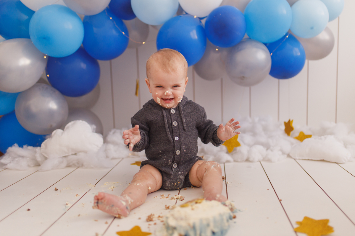 Fotografa familia Curitiba - Smash estrelas balão menino