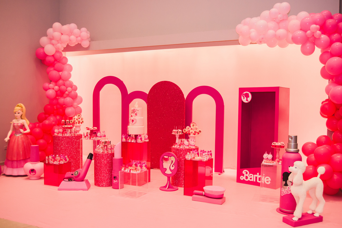 Fotografa familia Curitiba - aniversario barbie 4 anos menina