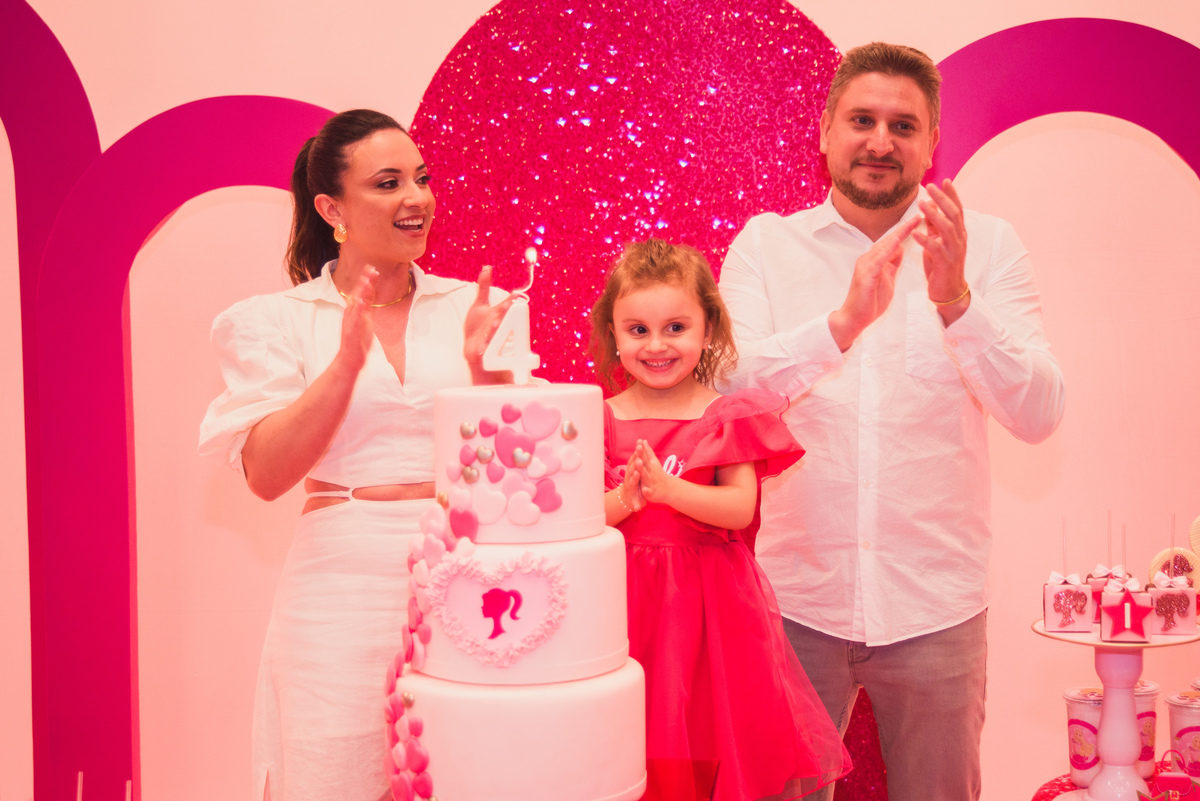 Fotografa familia Curitiba - aniversario barbie 4 anos menina