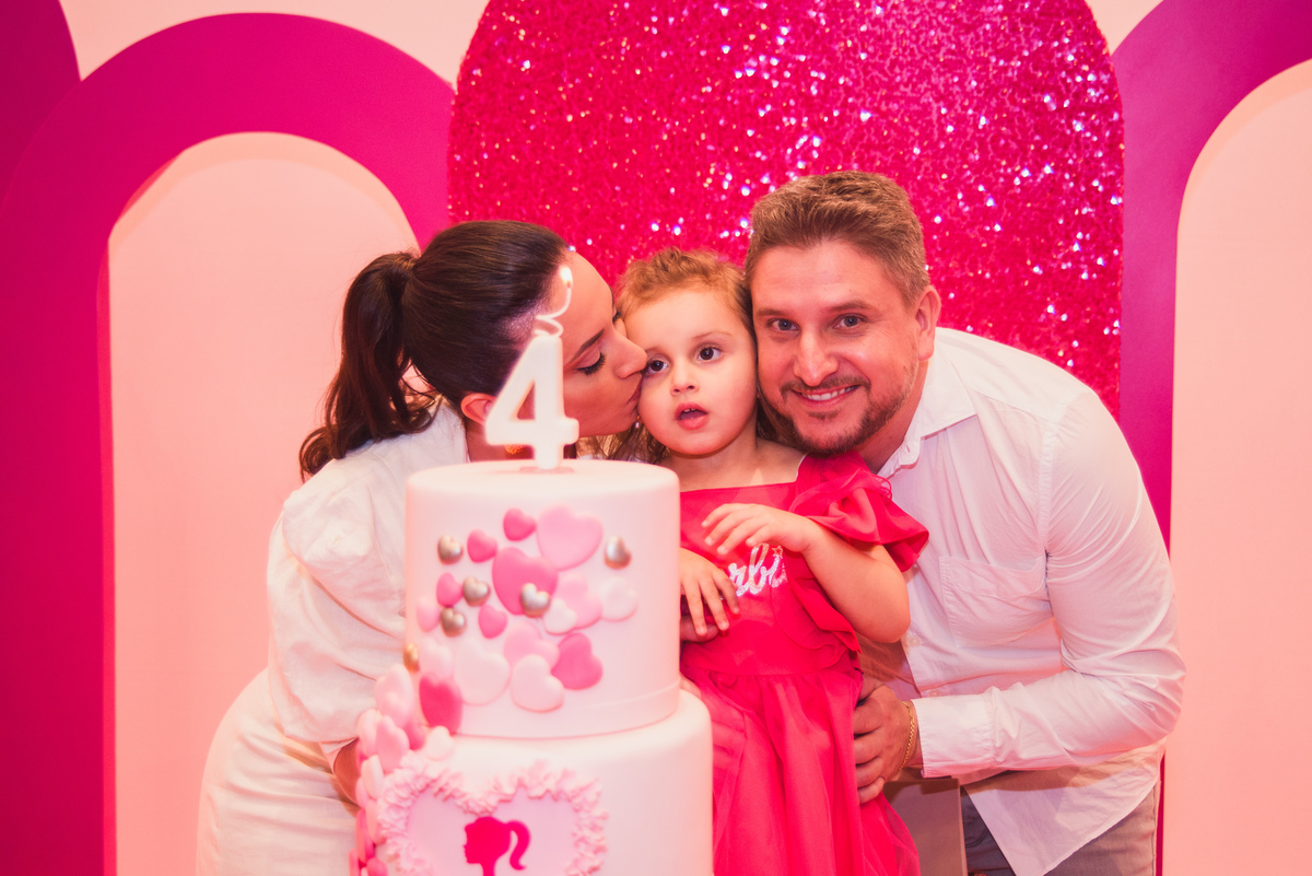 Fotografa familia Curitiba - aniversario barbie 4 anos menina