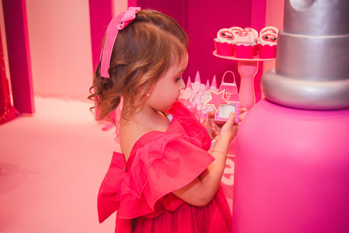 Fotografa familia Curitiba - aniversario barbie 4 anos menina