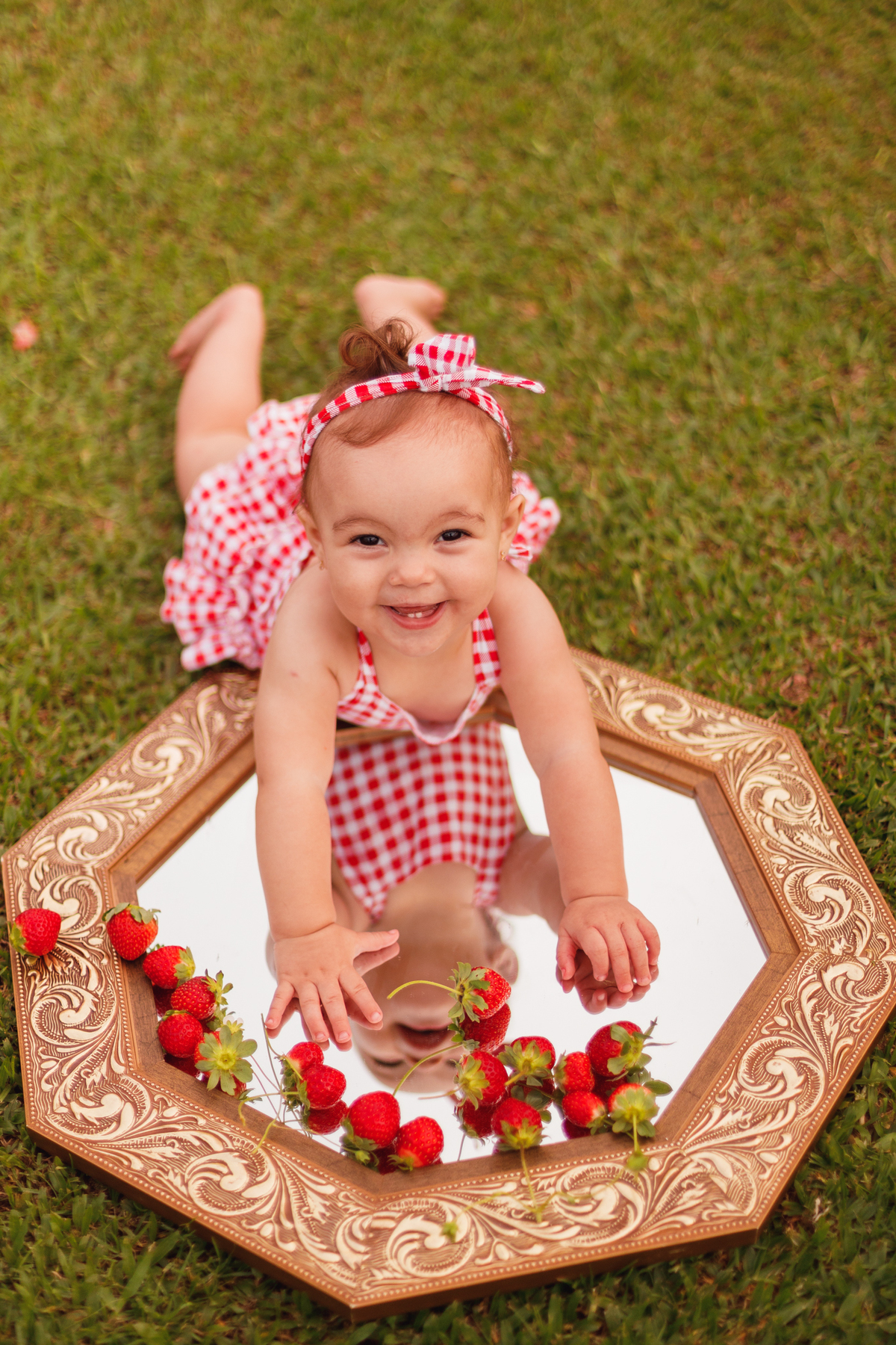 fotografa familia curitiba - ensaio bebe morango SJP