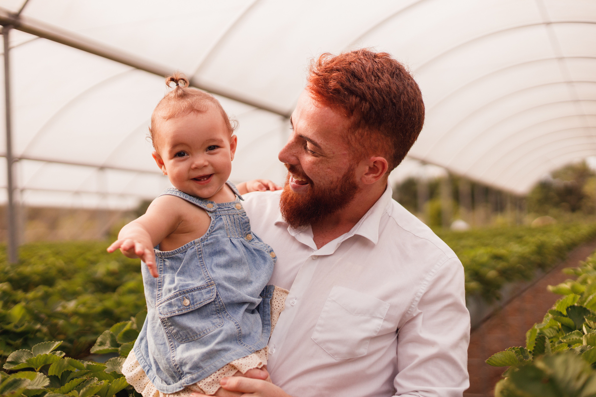 fotografa familia curitiba - ensaio bebe morango SJP