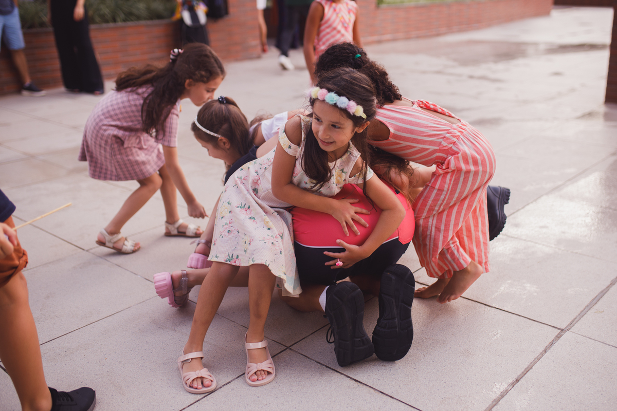 fotografa familia curitiba - aniversário infantil salão de festas  menina