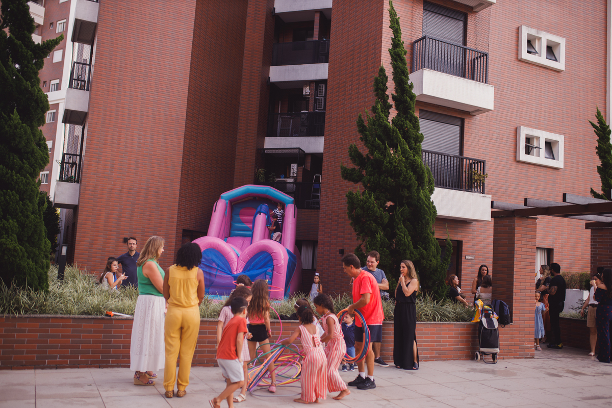 fotografa familia curitiba - aniversário infantil salão de festas  menina
