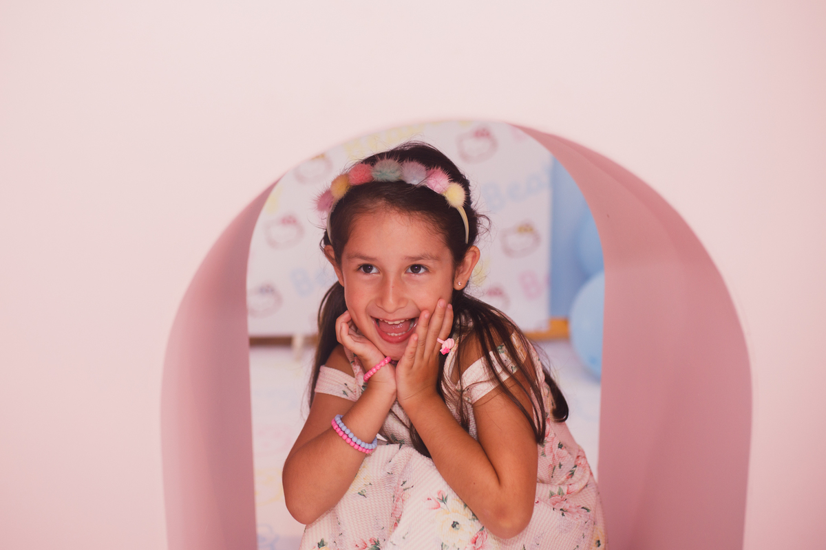 fotografa familia curitiba - aniversário infantil salão de festas  menina