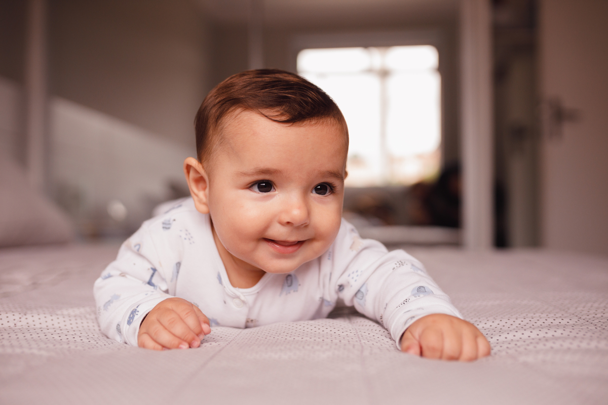 fotografa_familia_curitiba_acompanhamento_emcasa_menino_6meses