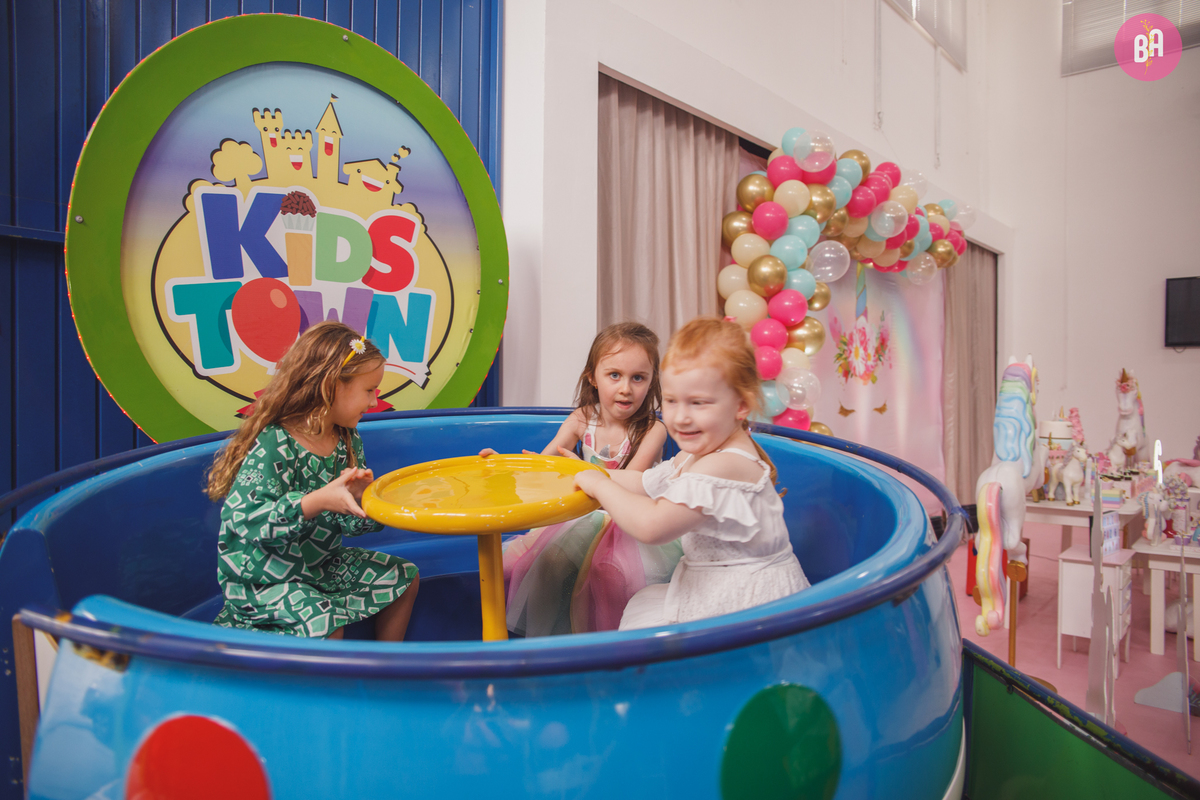 fotógrafa_família_curitiba_aniversário_unicórnio_6anos