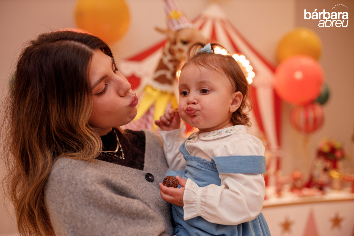 fotografa da familia curitiba - aniversario menina circo